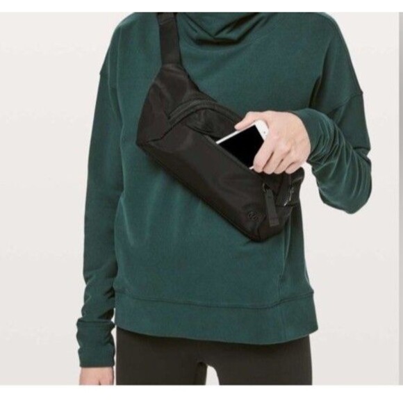 Lululemon On the Beat Belt Bag Black Crossbody, Waist or Shoulder Bag - Picture 1 of 8
